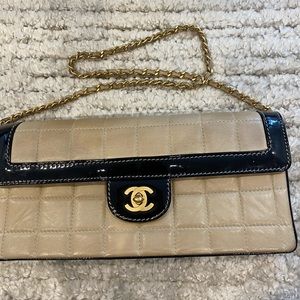 Vintage black/beige lamb skin east/west flap bag